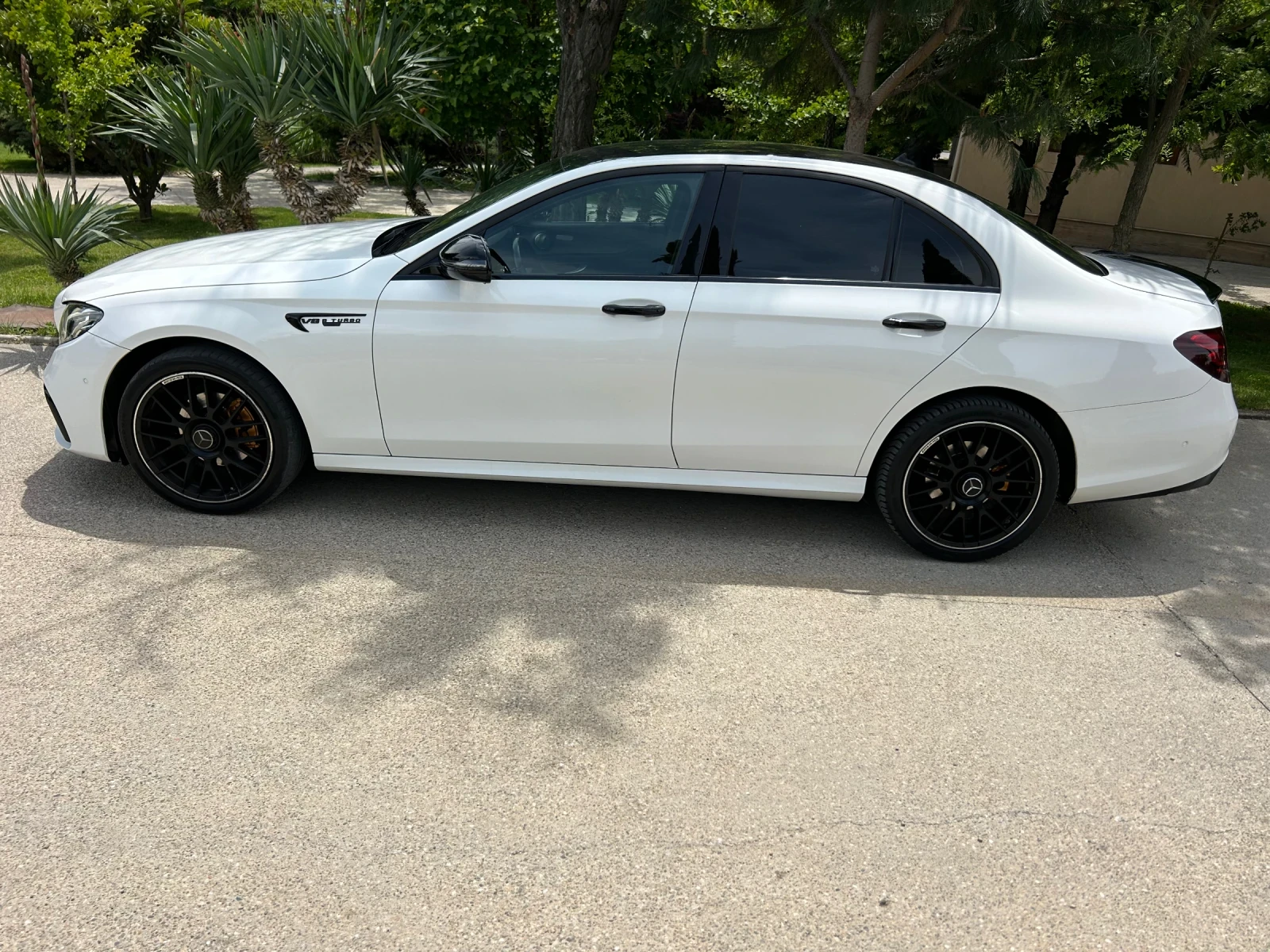 Mercedes-Benz E 220 AMG ТОП, снимка 5 - Автомобили и джипове - 54885849