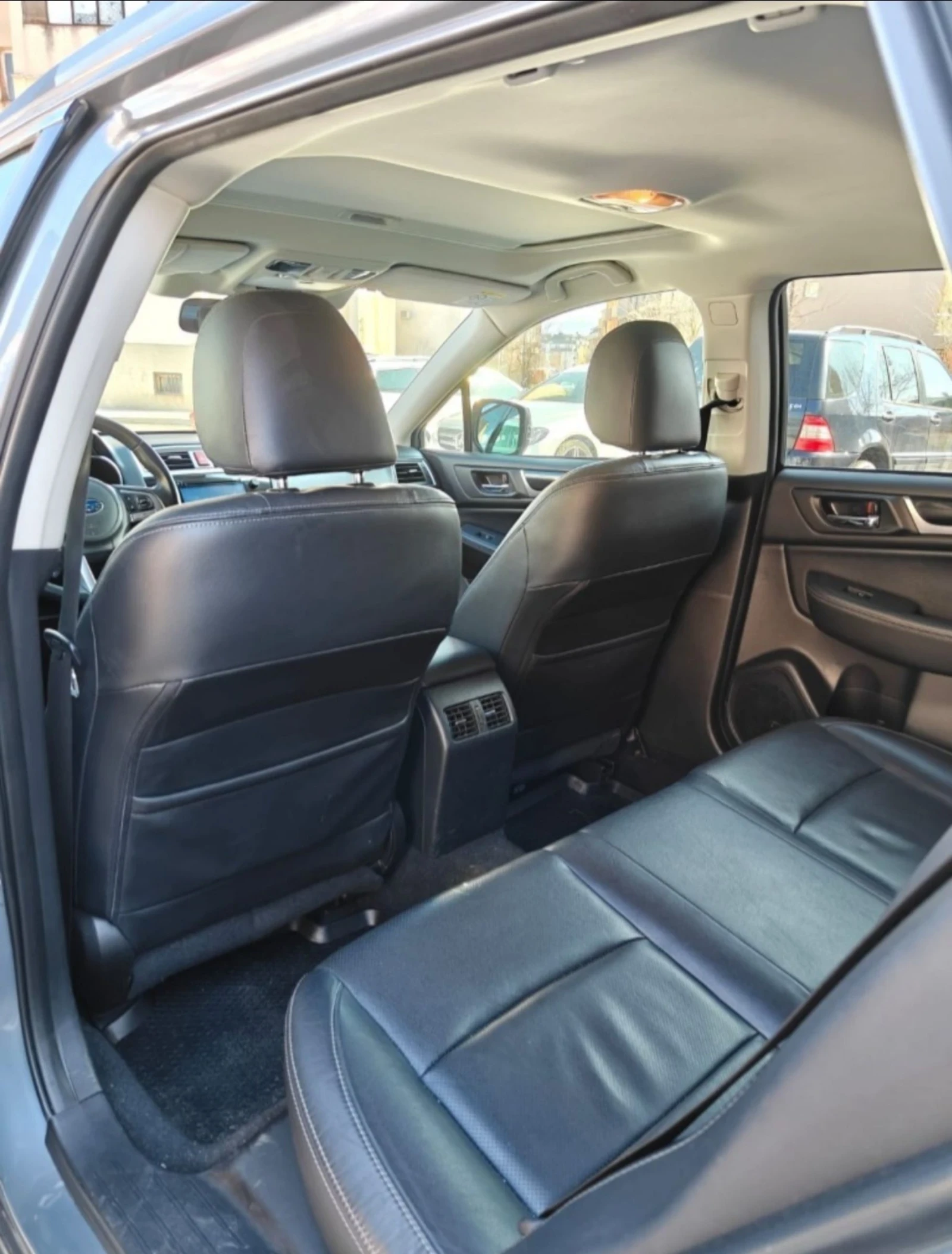 Subaru Outback 2.0 Boxer, снимка 10 - Автомобили и джипове - 54917309