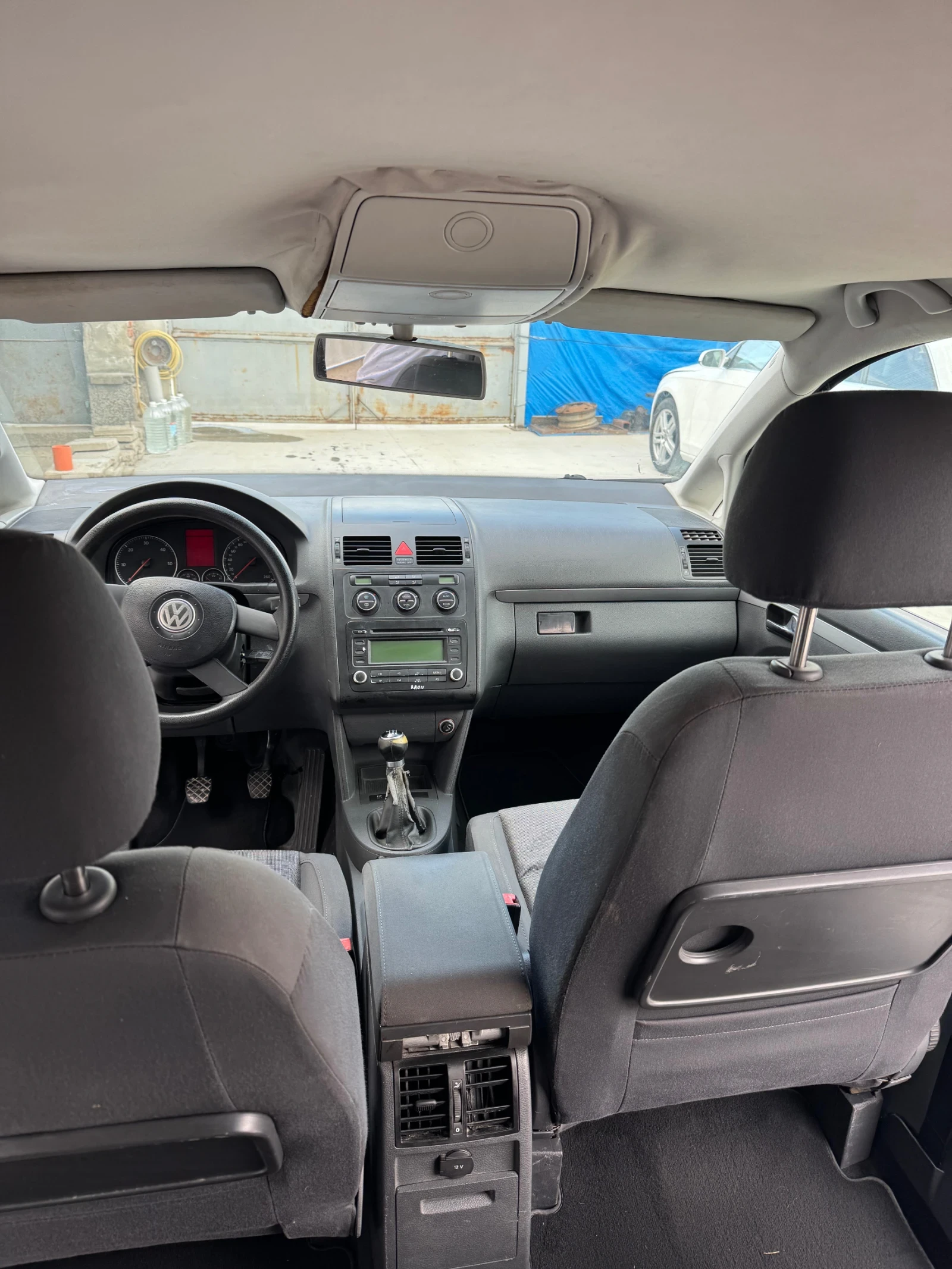VW Touran 1.9TDI 7местен, снимка 8 - Автомобили и джипове - 54932084