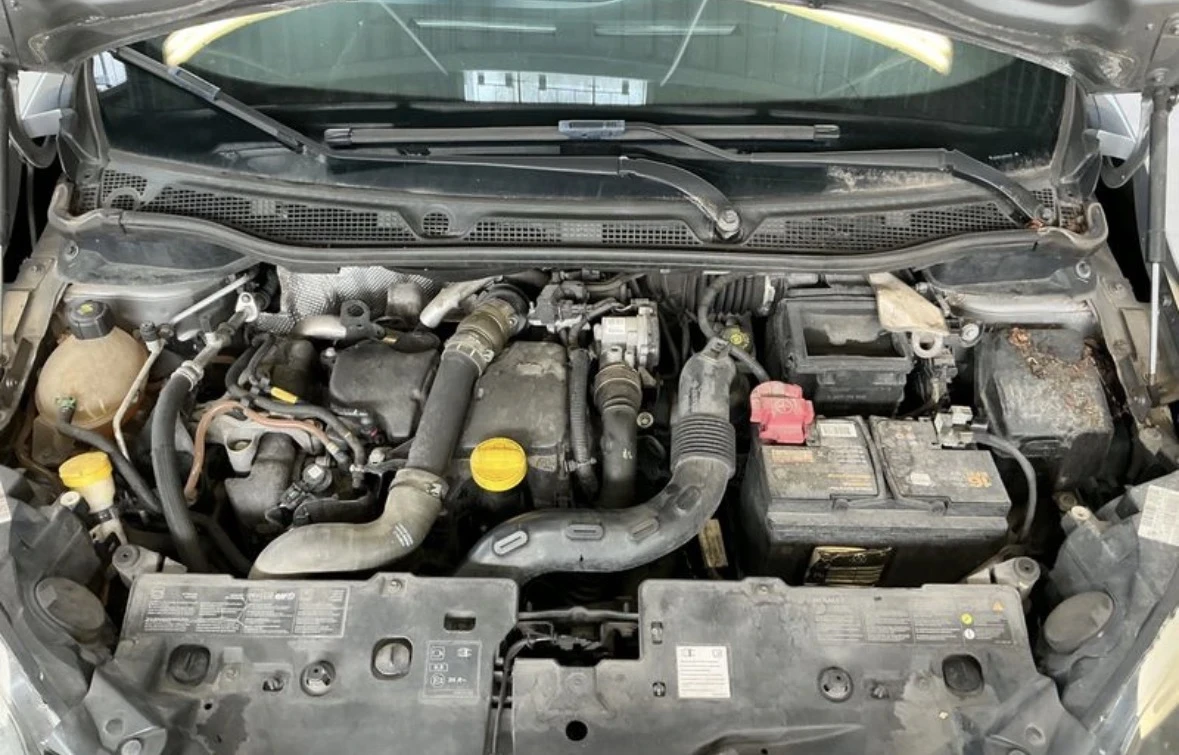 Renault Captur 1, 5 DCi* Energy Zen* НАВИГ* EURO 5B, снимка 17 - Автомобили и джипове - 56129234