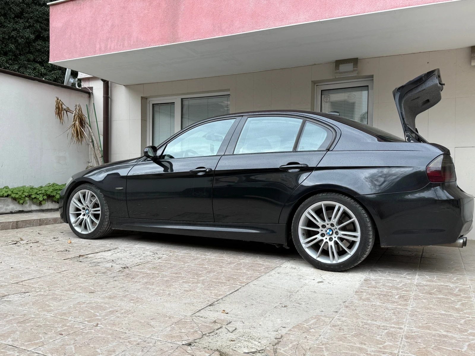 BMW 330 330d, снимка 2 - Автомобили и джипове - 56151534