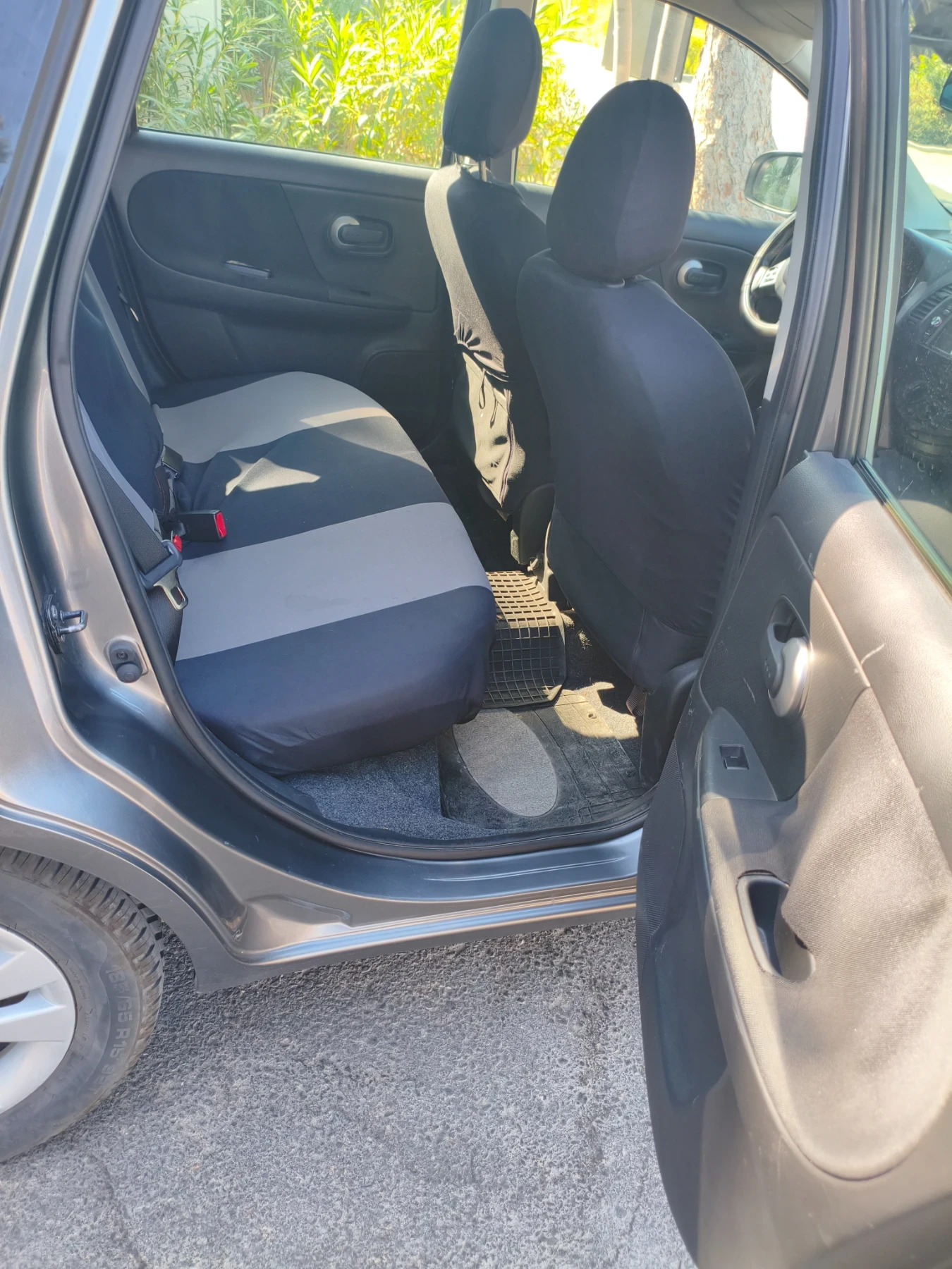 Nissan Note Бензин / Газ, снимка 6 - Автомобили и джипове - 56180171
