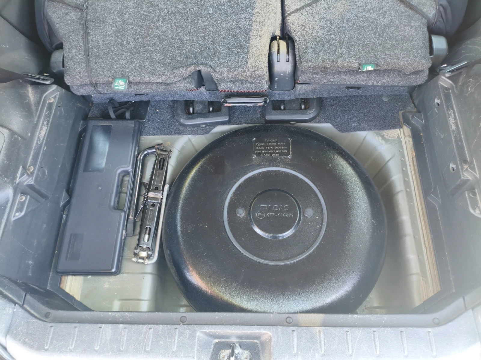 Nissan Note Бензин / Газ, снимка 4 - Автомобили и джипове - 56180171