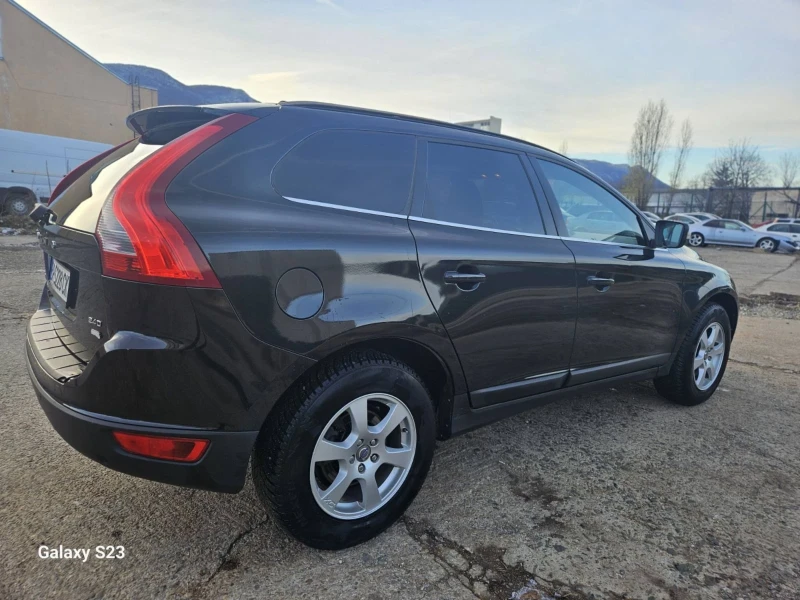 Volvo XC60, снимка 4 - Автомобили и джипове - 48522417