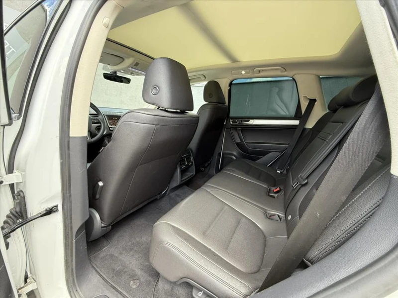 VW Touareg 3.6L, снимка 17 - Автомобили и джипове - 53424540