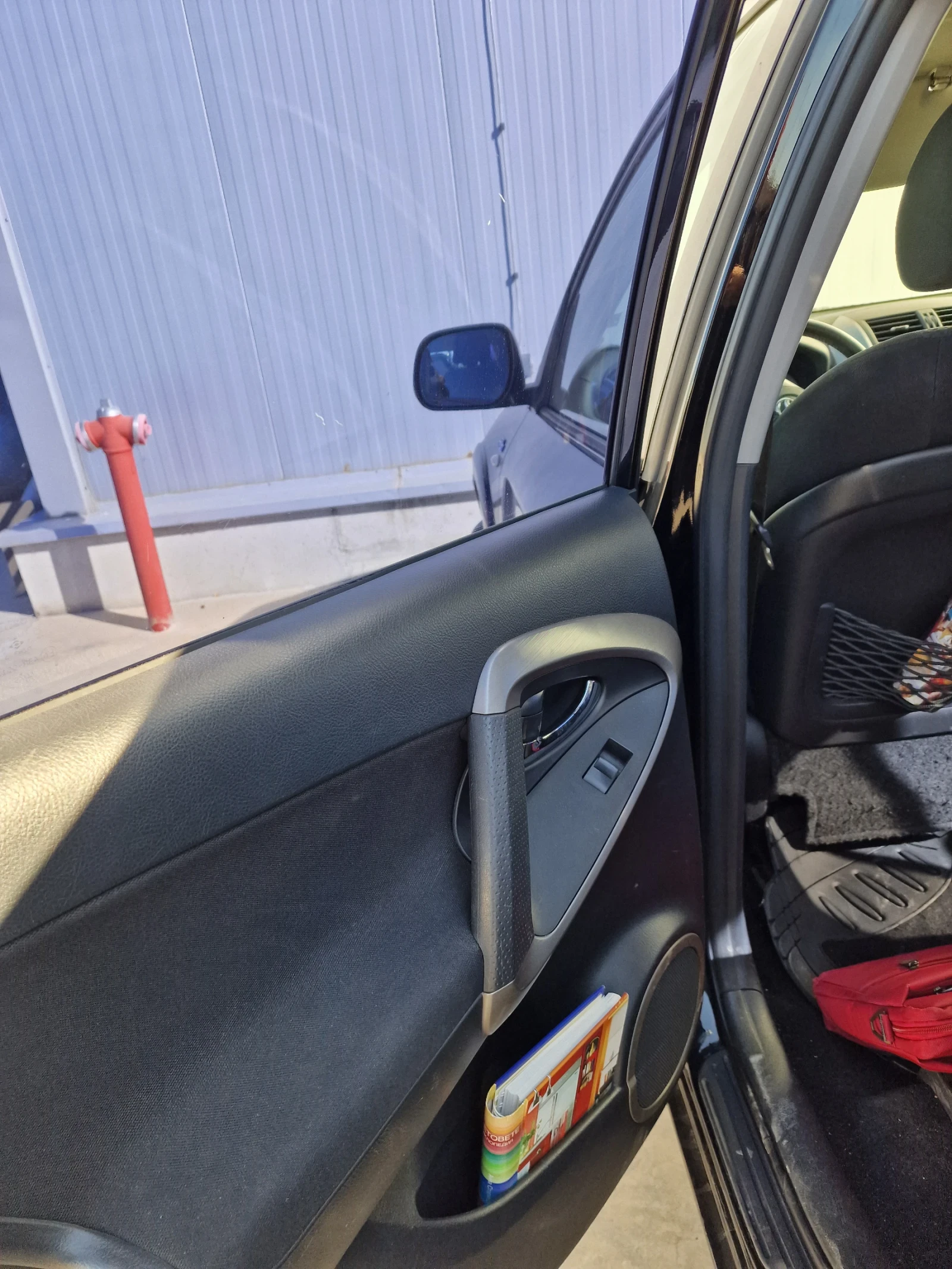 Toyota Rav4 2.2 D-CAT 4х4 - изображение 10