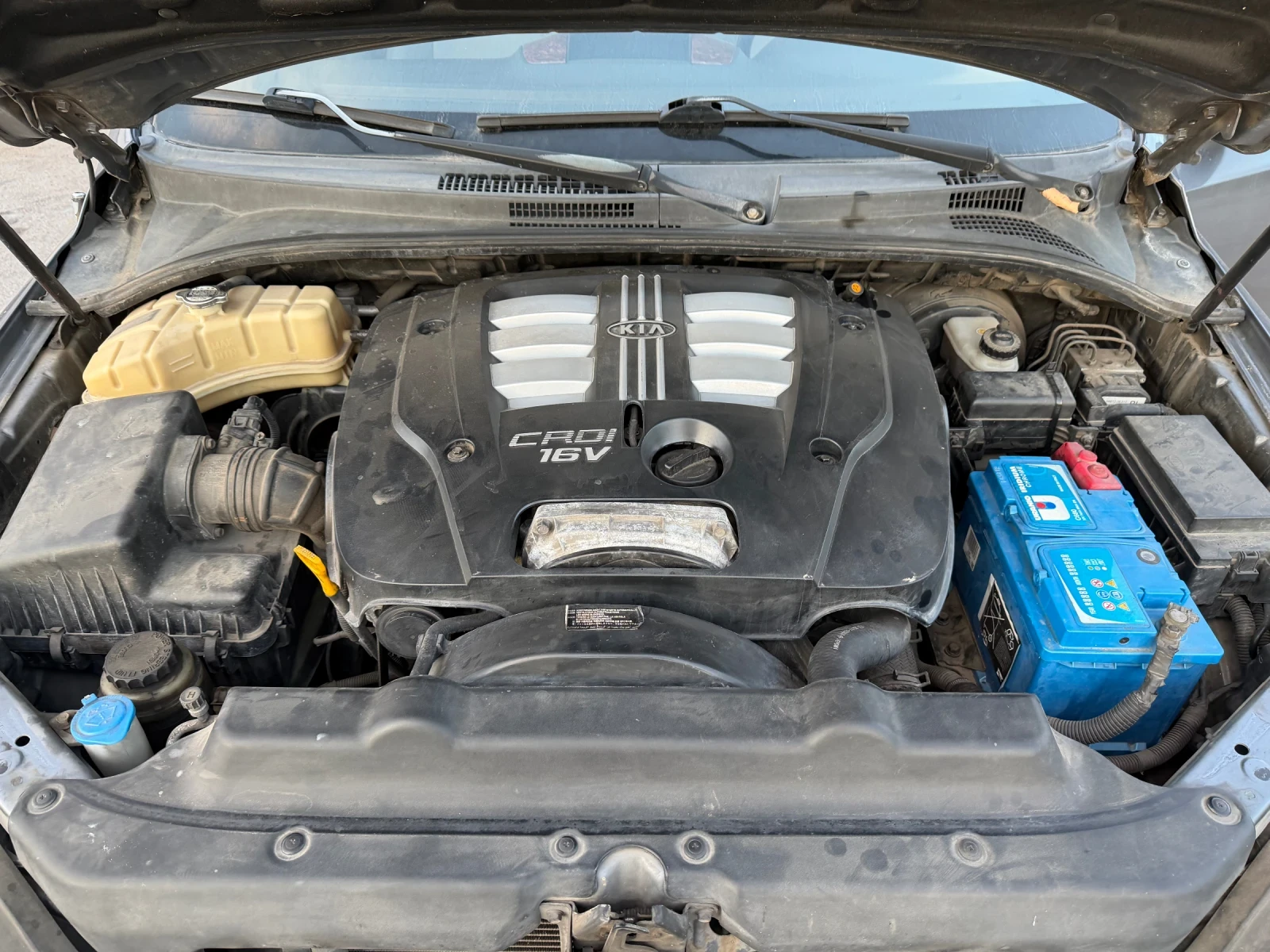 Kia Sorento 2.5 CRDI* 4x4* Кожен салон* Автоматик* 129000км - изображение 6