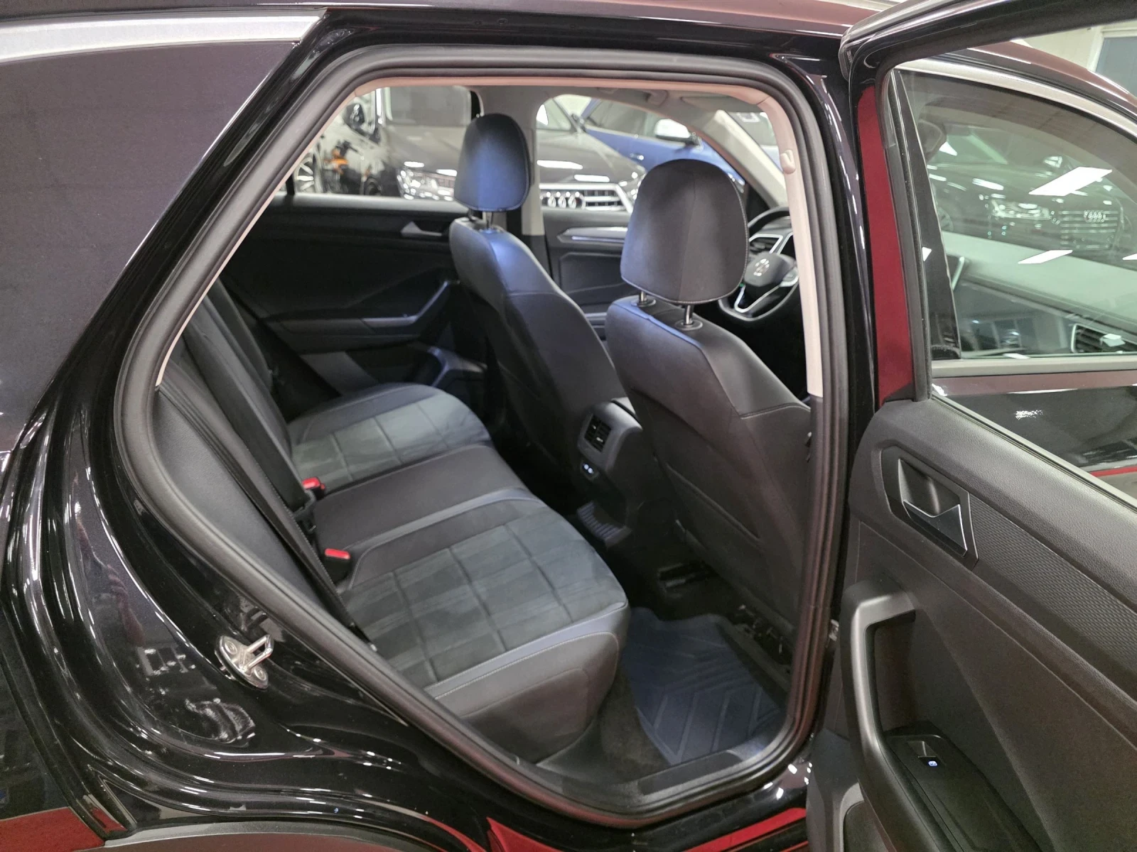 VW T-Roc 2.0 TDI | DSG | 4-Motion | ��� 2023 | ����� | Mobile.bg � ����������� 13