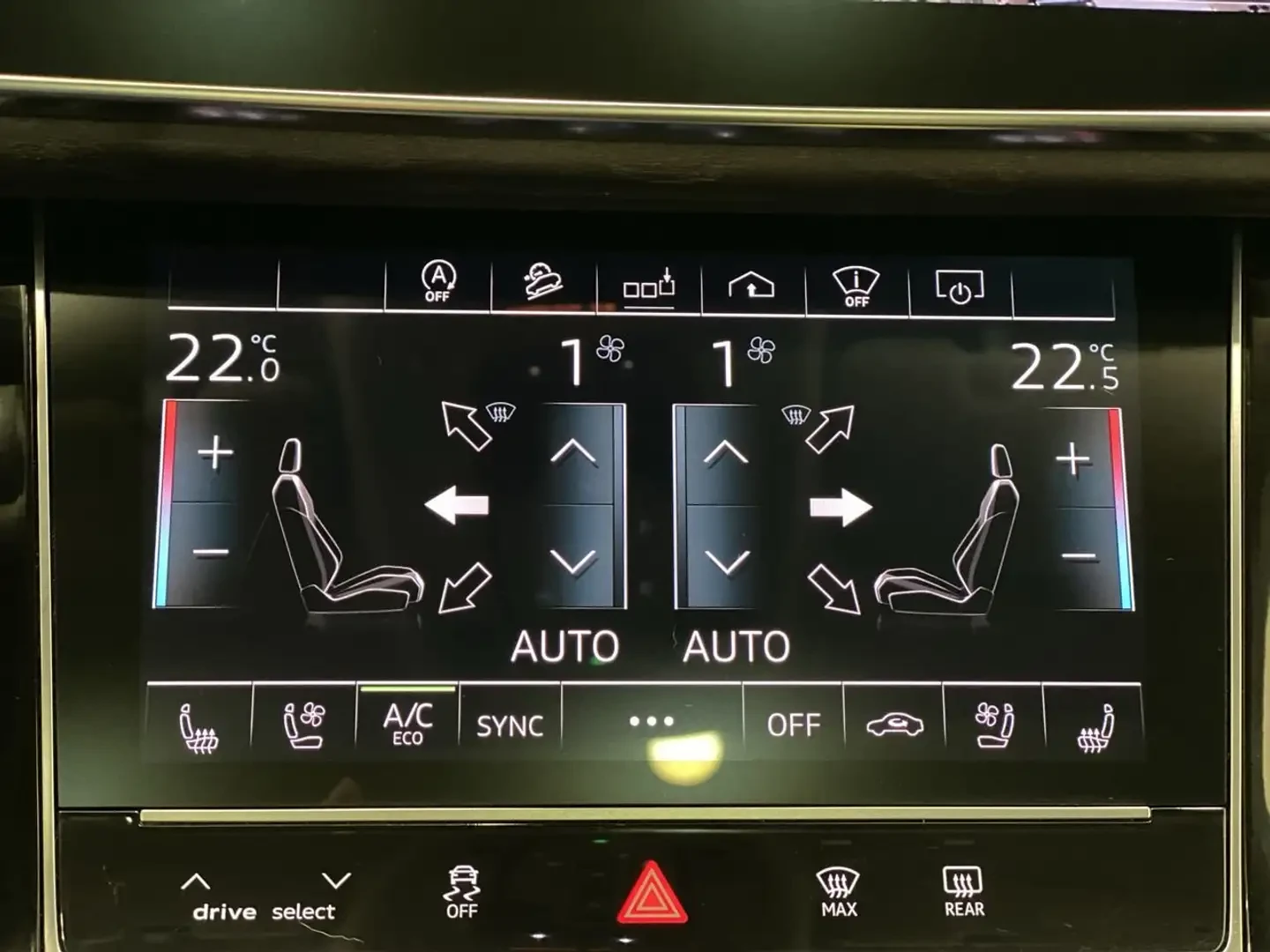 Audi Q8 мMATRIX| HEAD-UP| PANO| KEYLESS| AMBIENT| 360| B&O, снимка 12 - Автомобили и джипове - 53737752