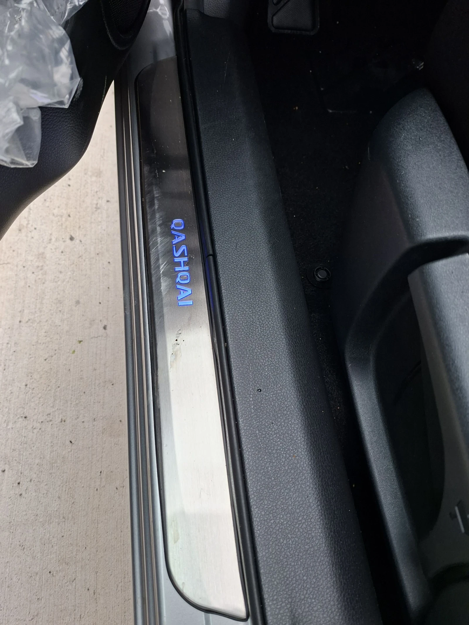 Nissan Qashqai 1.6 DCI N-Connecta, снимка 10 - Автомобили и джипове - 54160653