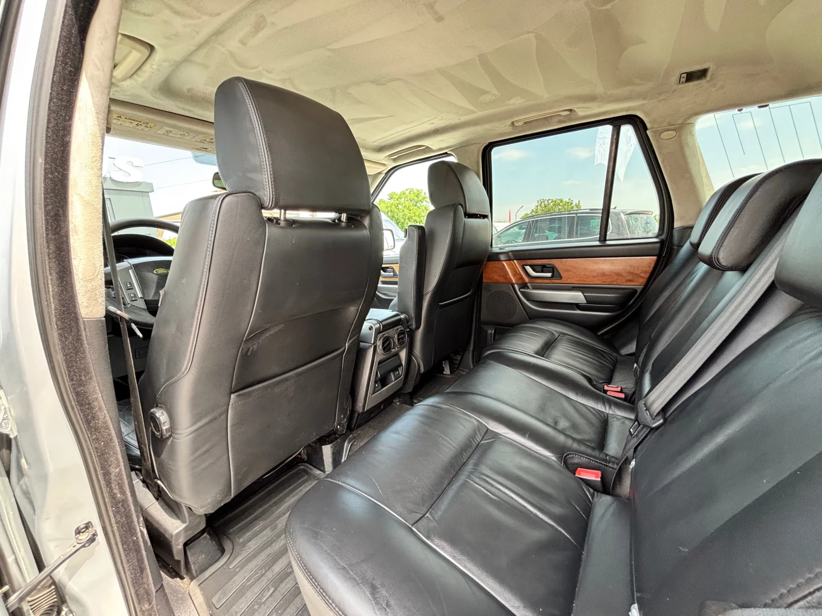 Land Rover Range Rover Sport 2.7D/4X4/HARMAN KARDON/АЛКАНТАРА/, снимка 8 - Автомобили и джипове - 55101046