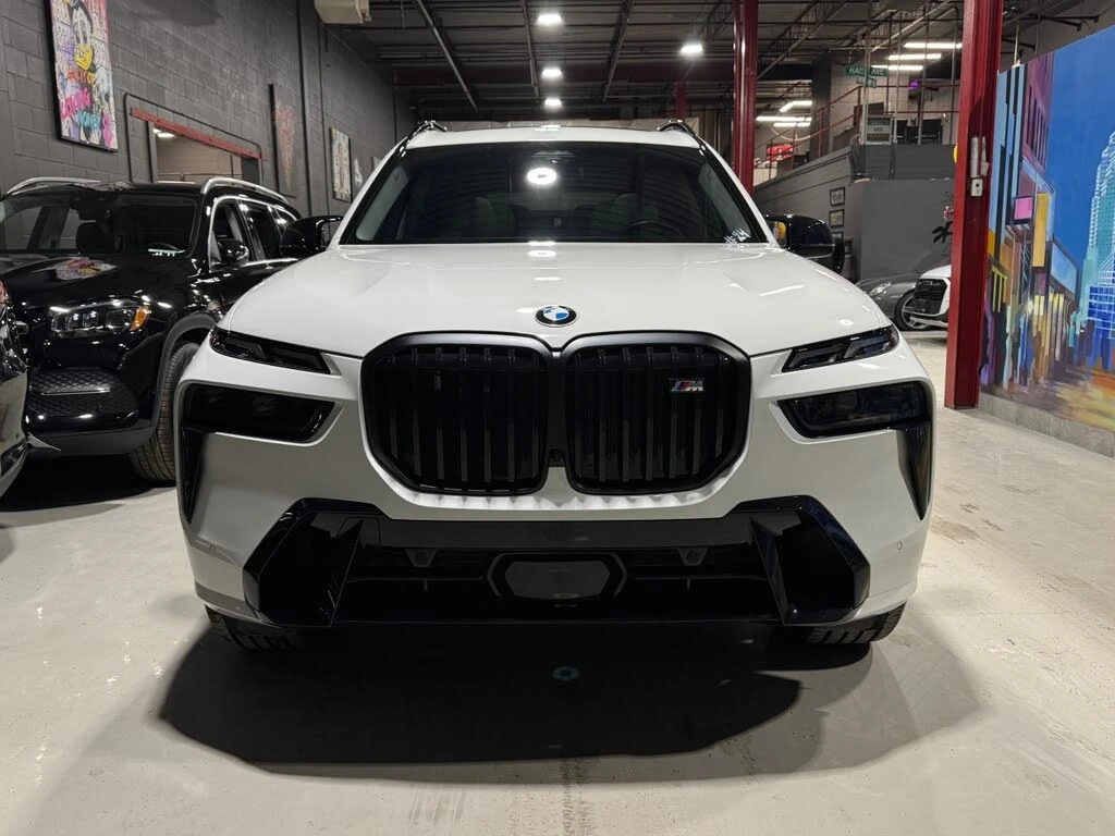 BMW X7 * M SPORT * AWD * Автокредит * (Цена до България)