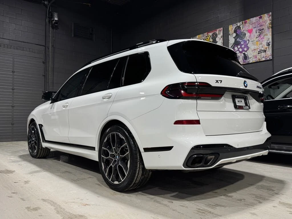 BMW X7 * M SPORT * AWD * Автокредит * (Цена до България), снимка 6 - Автомобили и джипове - 55448324