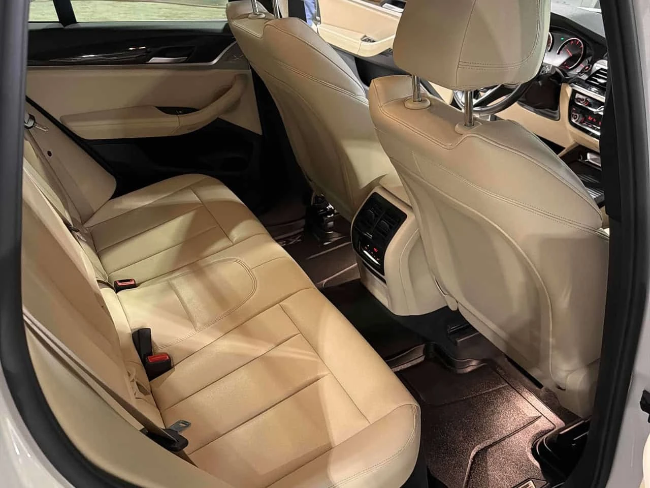 BMW X3 * xDrive30i * CARFAX * БЕЗ ПЪРВОНАЧАЛНА ВНОСКА, снимка 10 - Автомобили и джипове - 56187454
