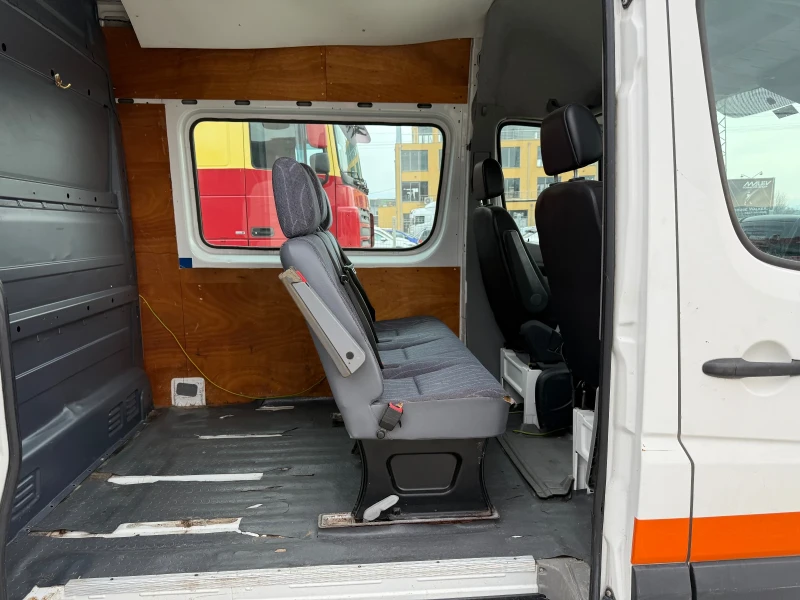 VW Crafter 4+ 1, снимка 8 - Бусове и автобуси - 48155095