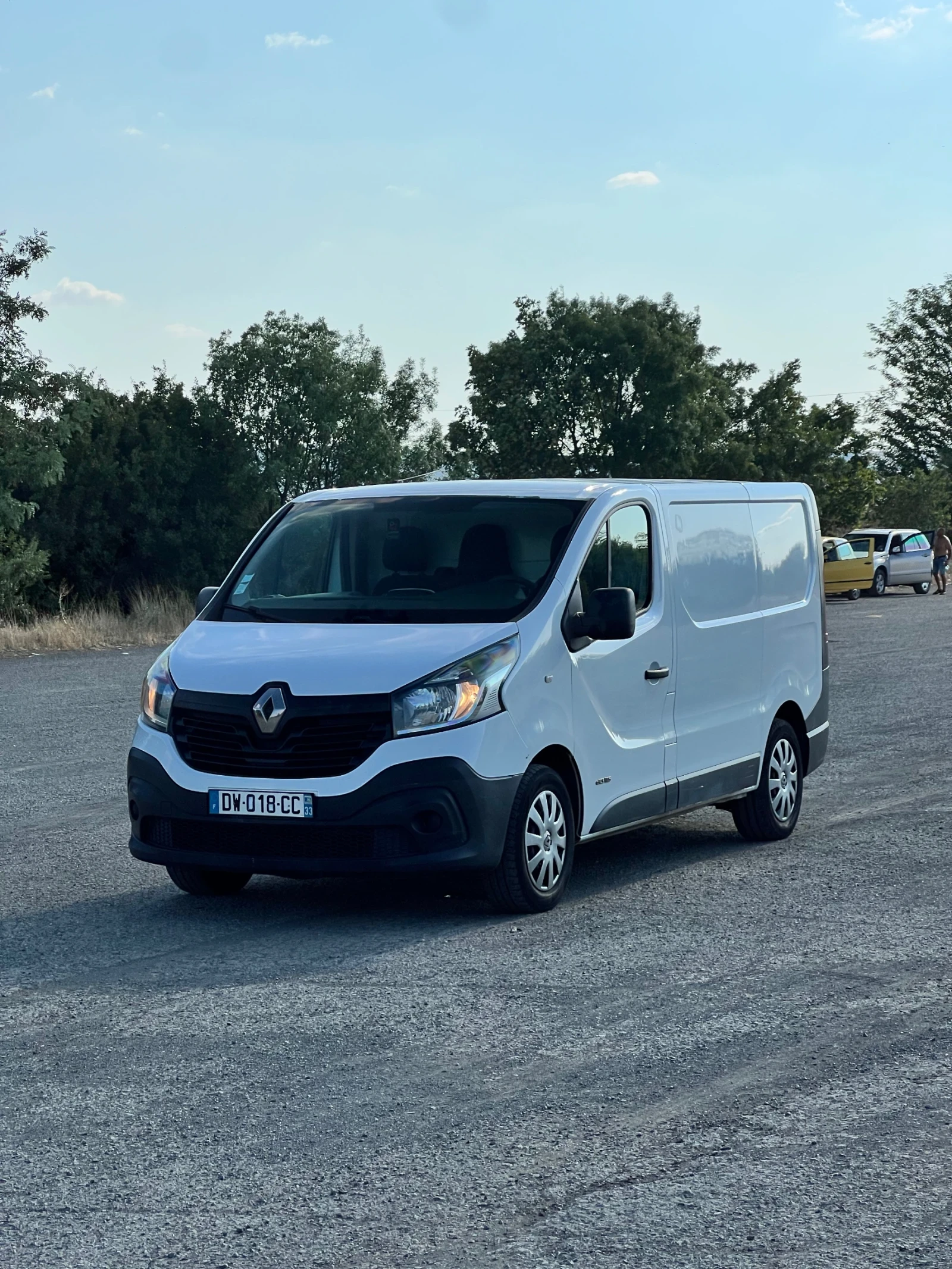 Renault Trafic, снимка 3 - Бусове и автобуси - 55605853