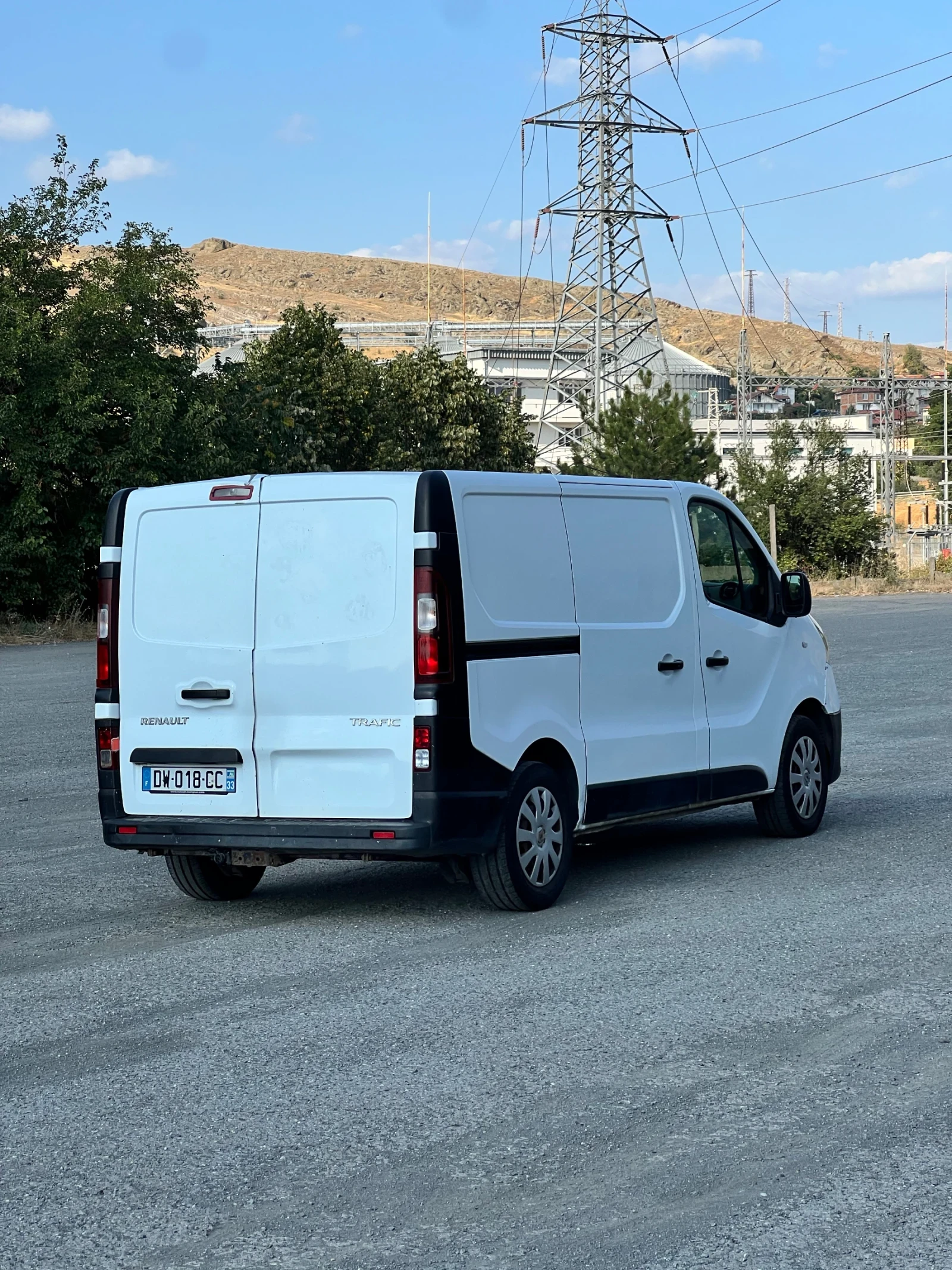 Renault Trafic, снимка 12 - Бусове и автобуси - 55605853