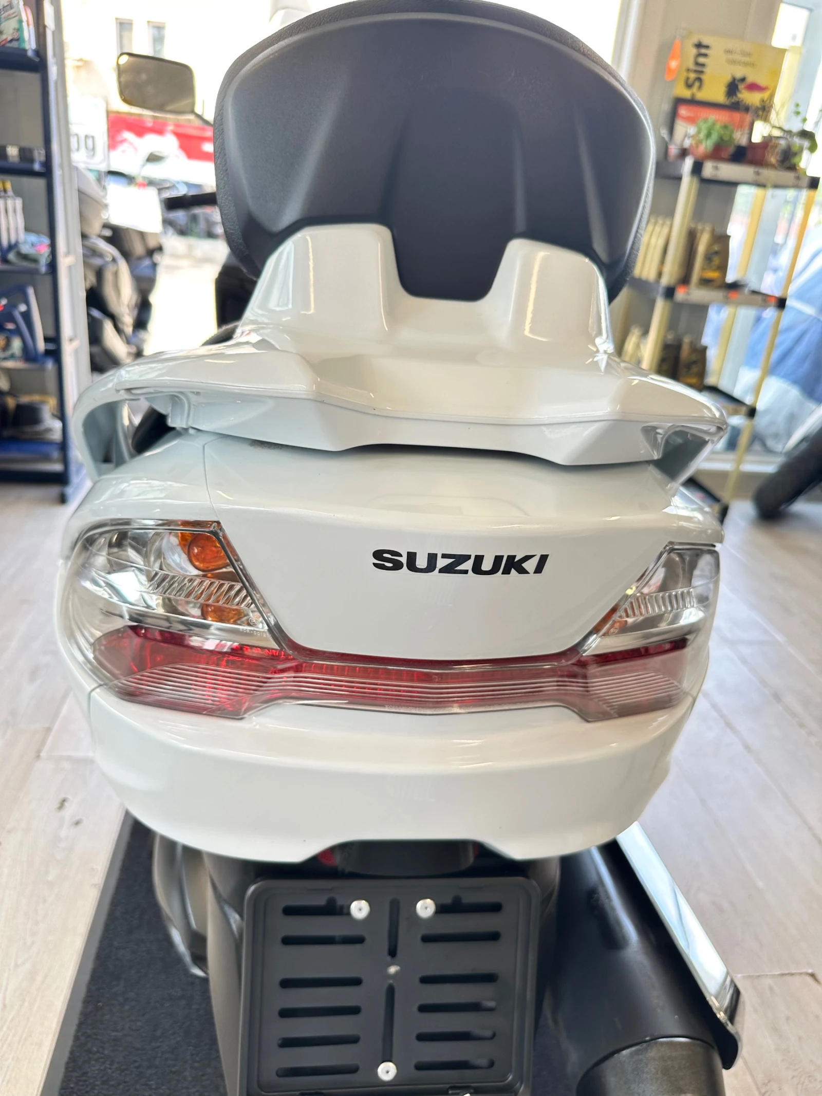 Suzuki Burgman 400i ABS 05.2016г., снимка 6 - Мотоциклети и мототехника - 55845527