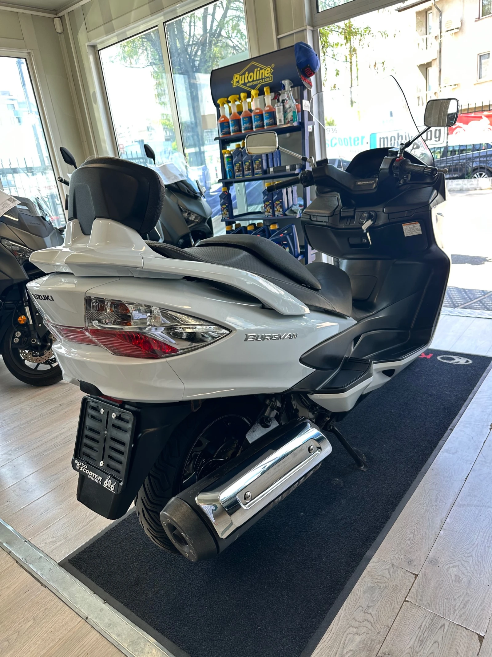 Suzuki Burgman 400i ABS 05.2016г., снимка 8 - Мотоциклети и мототехника - 55845527