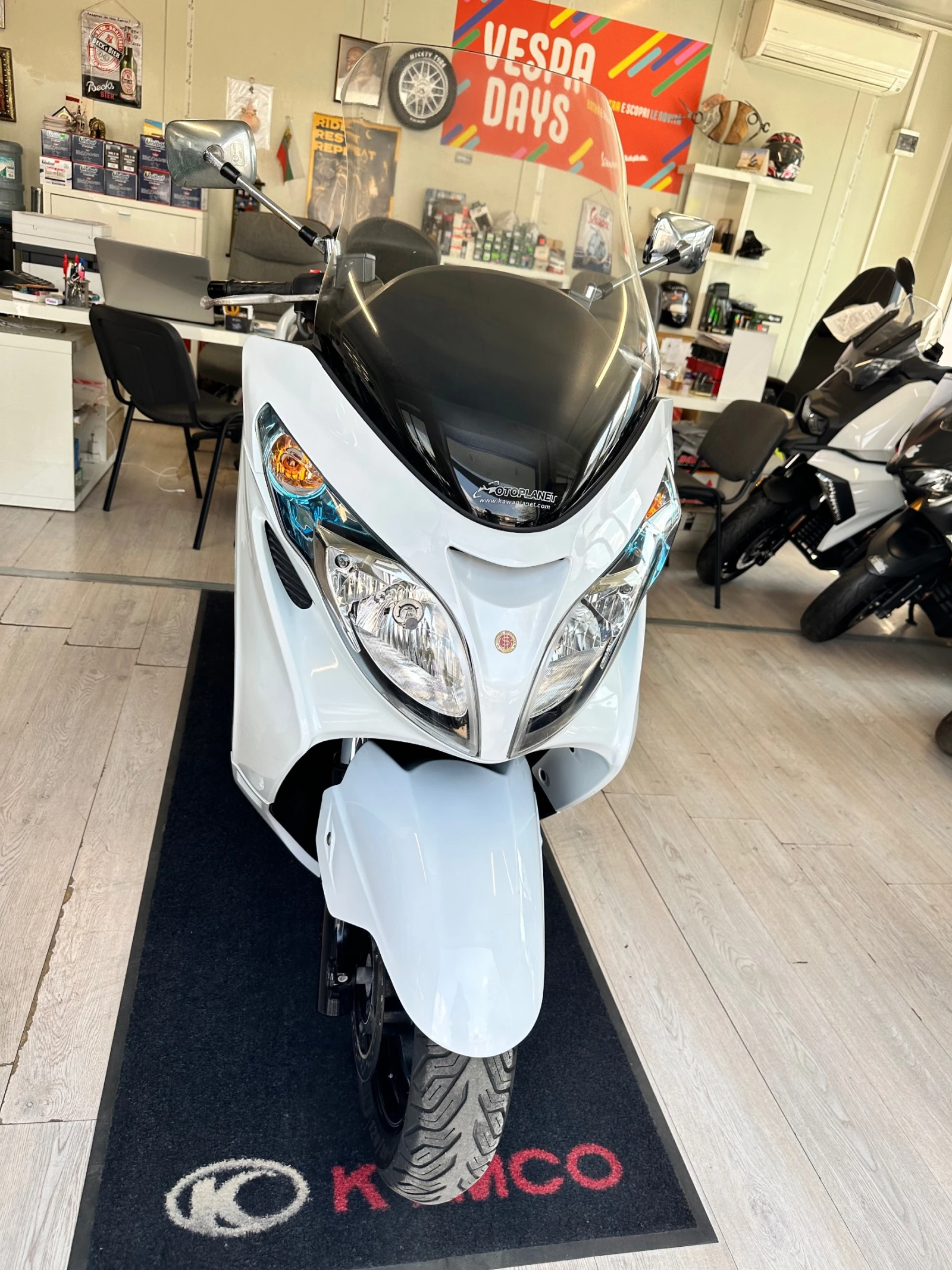 Suzuki Burgman 400i ABS 05.2016г., снимка 14 - Мотоциклети и мототехника - 55845527