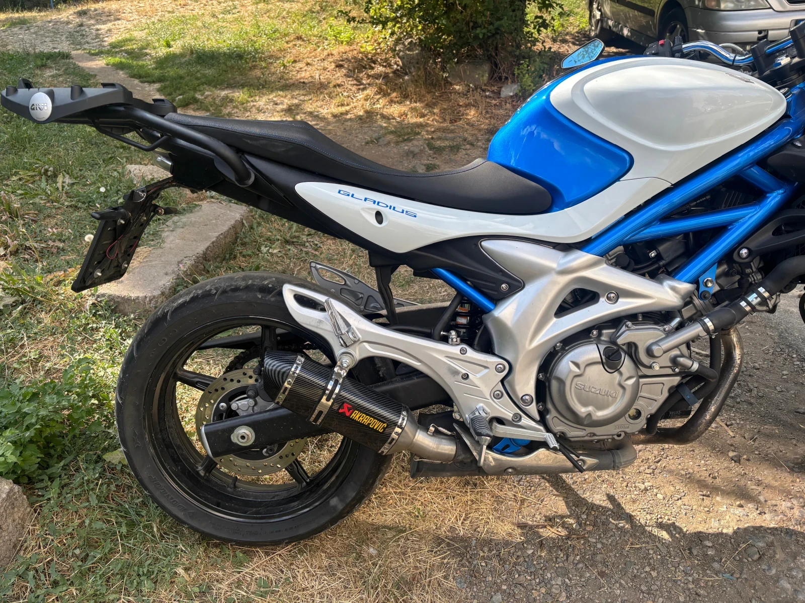 Suzuki Gladius