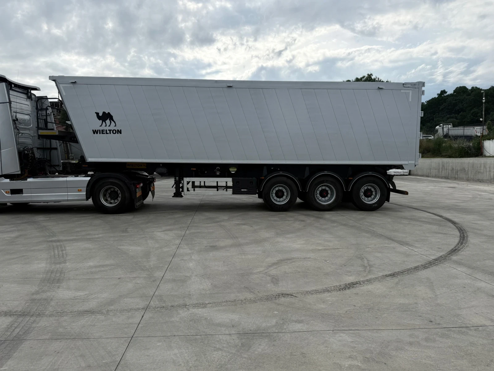 Полуремарке Wielton 55 m3 6300 тара Боге, снимка 2 - Ремаркета - 54936618