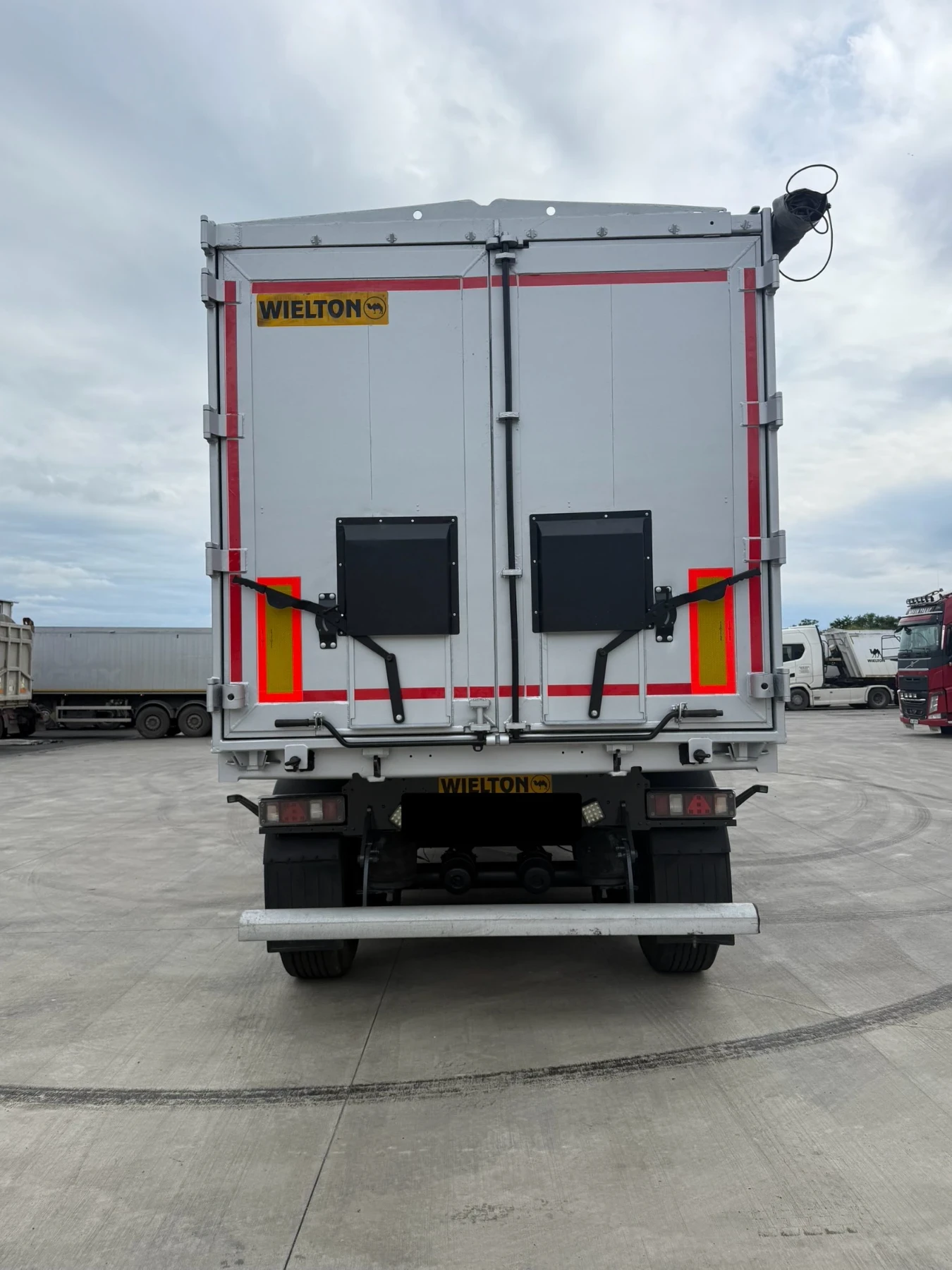 Полуремарке Wielton 55 m3 6300 тара Боге, снимка 3 - Ремаркета - 54936618