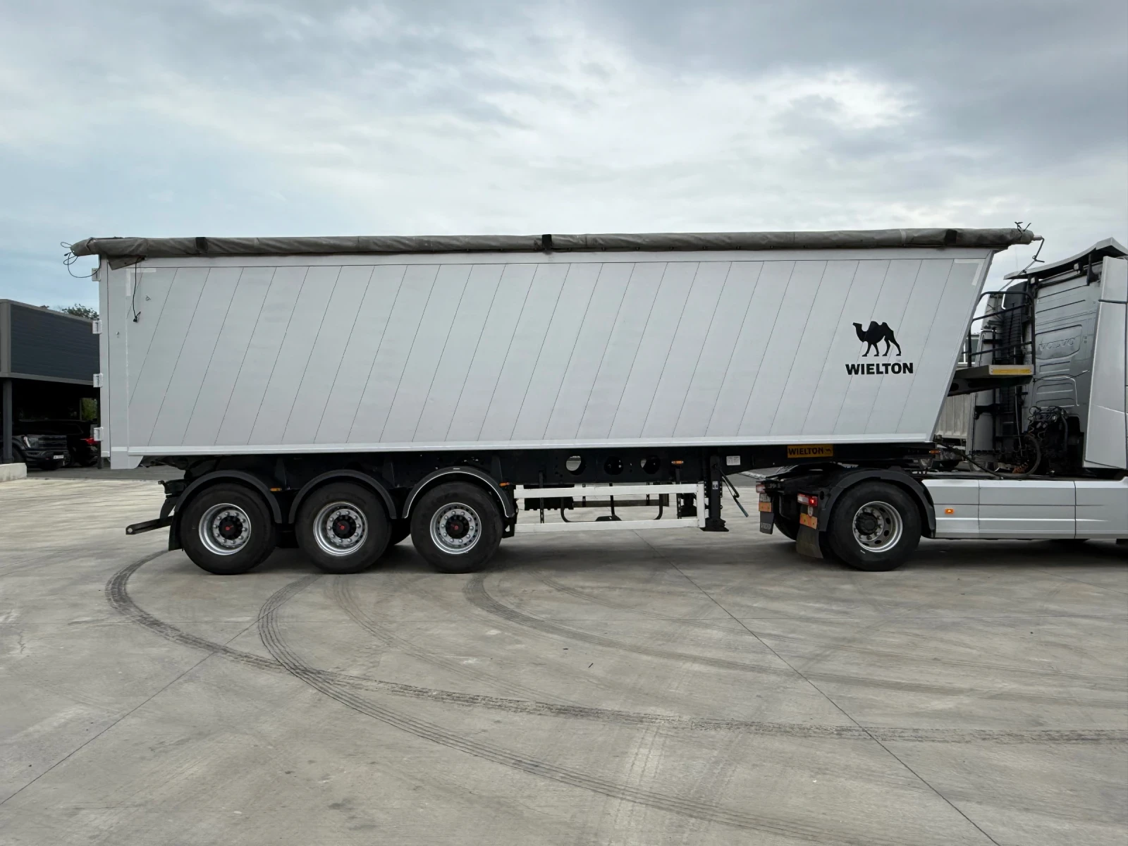 Полуремарке Wielton 55 m3 6300 тара Боге, снимка 4 - Ремаркета - 54936618