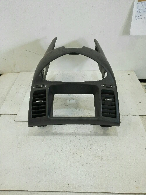 Централна конзола Нисан Примера