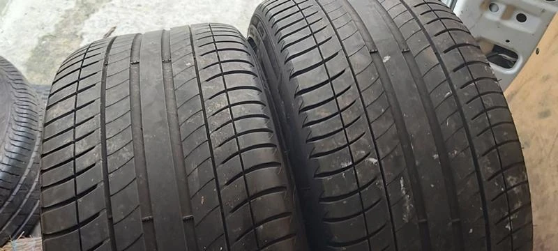 Гуми Летни 275/35R19, снимка 1 - Гуми и джанти - 35130691