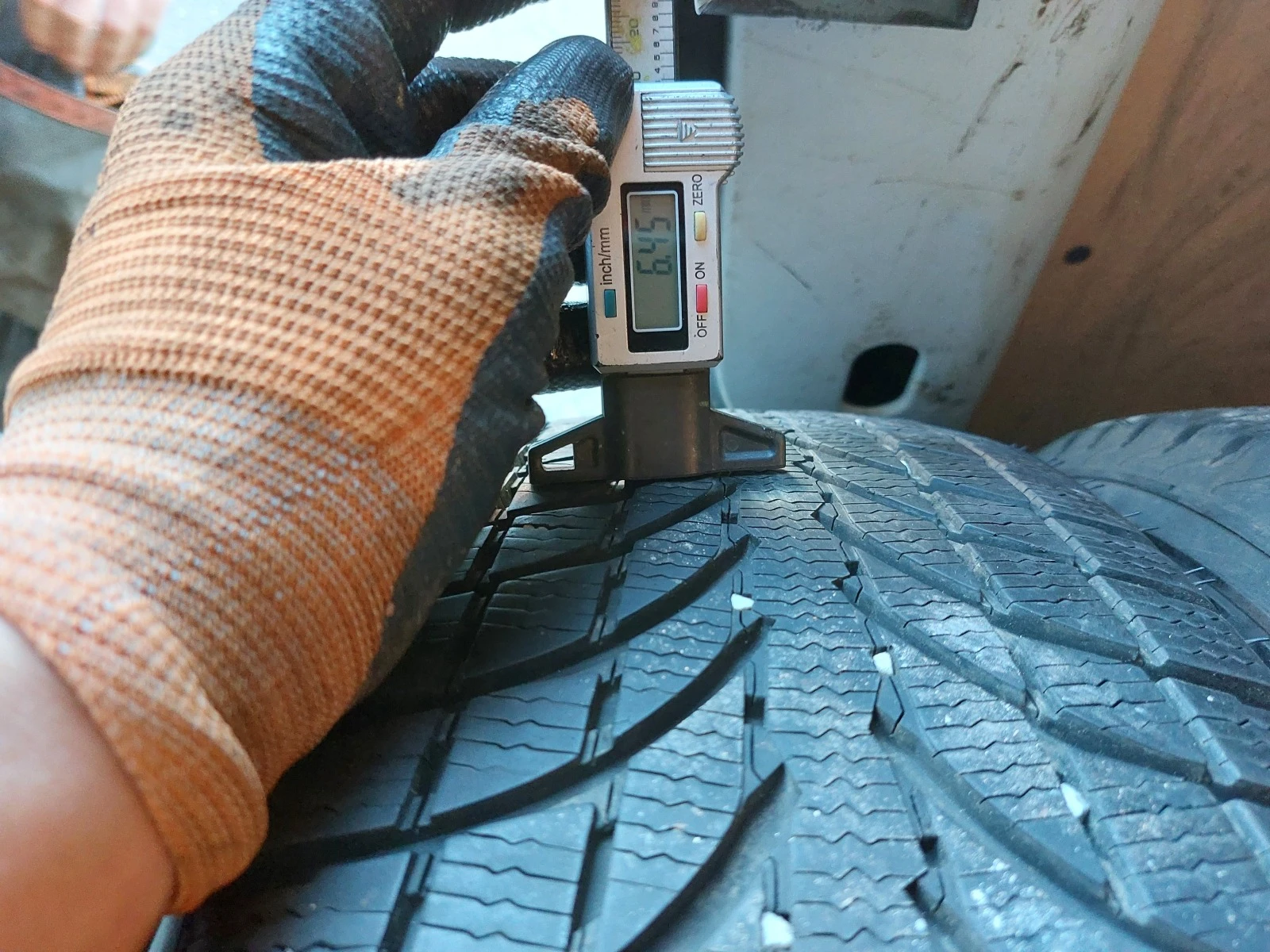 ���� 215/70R16 | Mobile.bg � ����������� 4