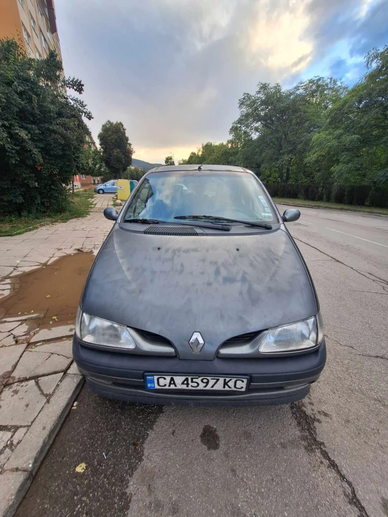 Renault Megane, снимка 1 - Автомобили и джипове - 47830048