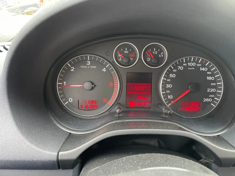 Audi A3 2.0TDI Automat, снимка 8 - Автомобили и джипове - 48254183