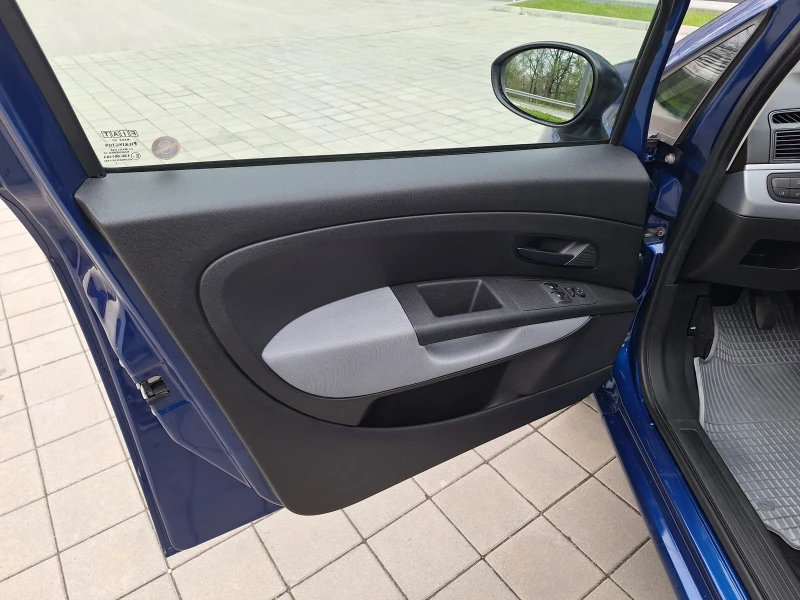 Fiat Punto 1.4i , снимка 2 - Автомобили и джипове - 49901456