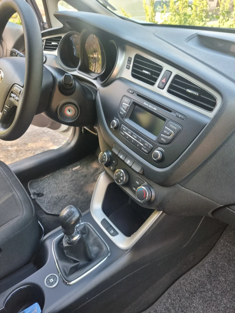 Kia Ceed, снимка 13 - Автомобили и джипове - 52200974