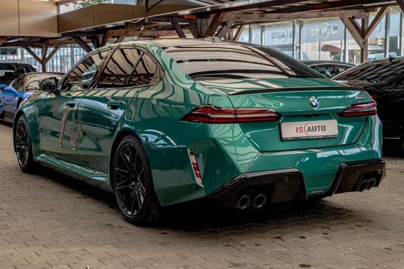 BMW M5 4.4 V8 Hybrid/Керамика/Bower&Wilkins/HuD/Обдухване, снимка 3 - Автомобили и джипове - 51637592