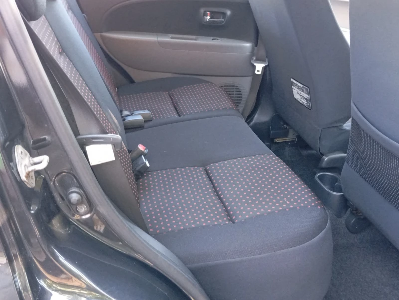 Daihatsu Sirion 1.5-I-КЛИМАТРОНИК, снимка 14 - Автомобили и джипове - 51735883