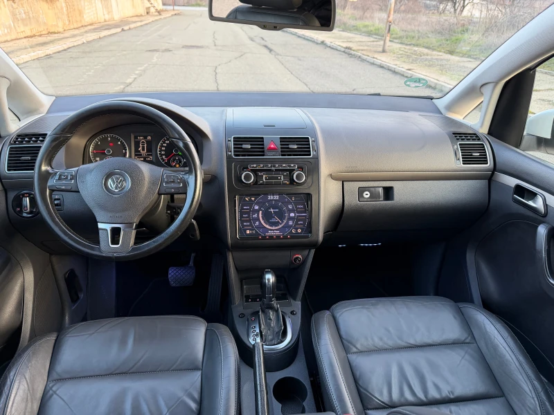 VW Touran 2000-140 ks AVTOMAT, снимка 9 - Автомобили и джипове - 52001846