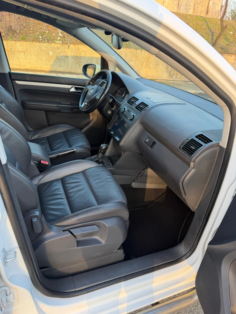 VW Touran 2000-140 ks AVTOMAT, снимка 12 - Автомобили и джипове - 52001846