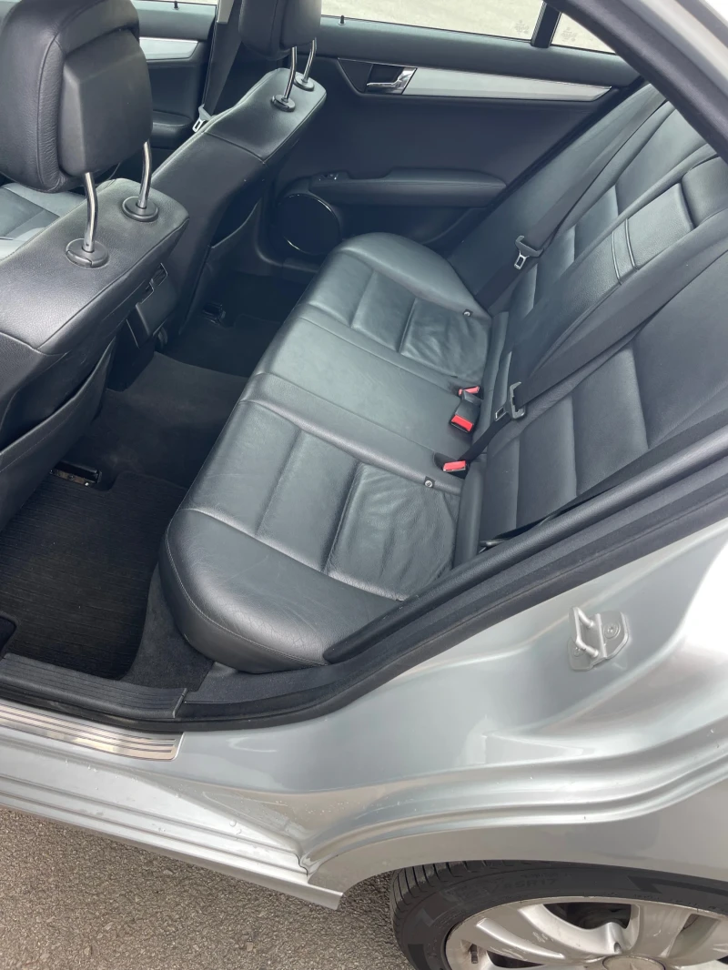 Mercedes-Benz C 280 Avangarde, снимка 7 - Автомобили и джипове - 52942731