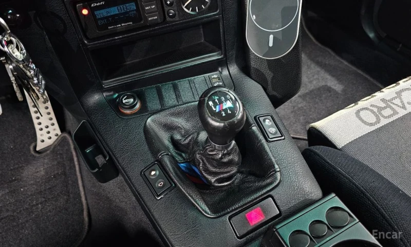 BMW 318, снимка 9 - Автомобили и джипове - 52972971