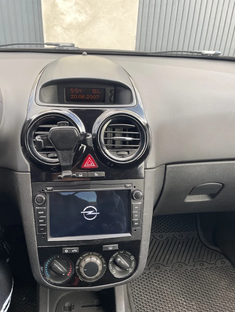 Opel Corsa, снимка 8 - Автомобили и джипове - 48783859