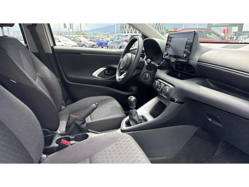Toyota Yaris 1.5 Comfort - изображение 6