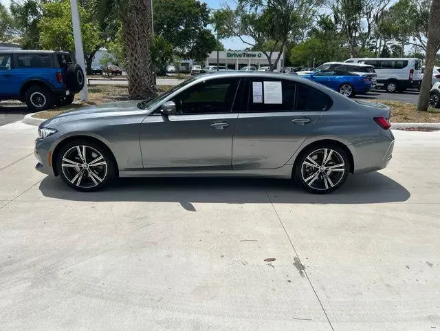BMW 330 I, снимка 4 - Автомобили и джипове - 55578119