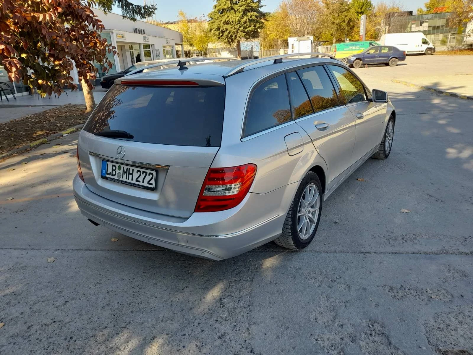 Mercedes-Benz C 200  - изображение 5