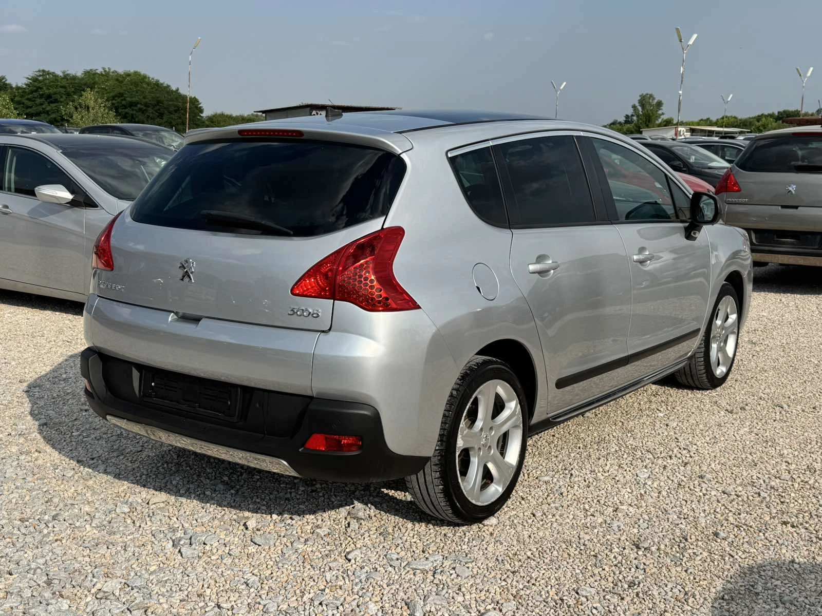 Peugeot 3008 2.0HDI - изображение 4