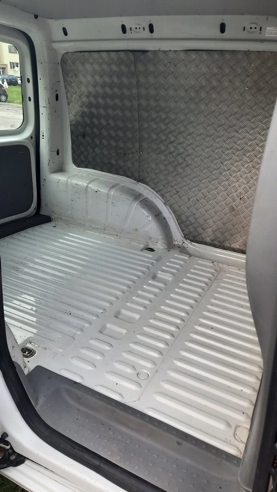 VW Caddy 1.9TDI - изображение 10