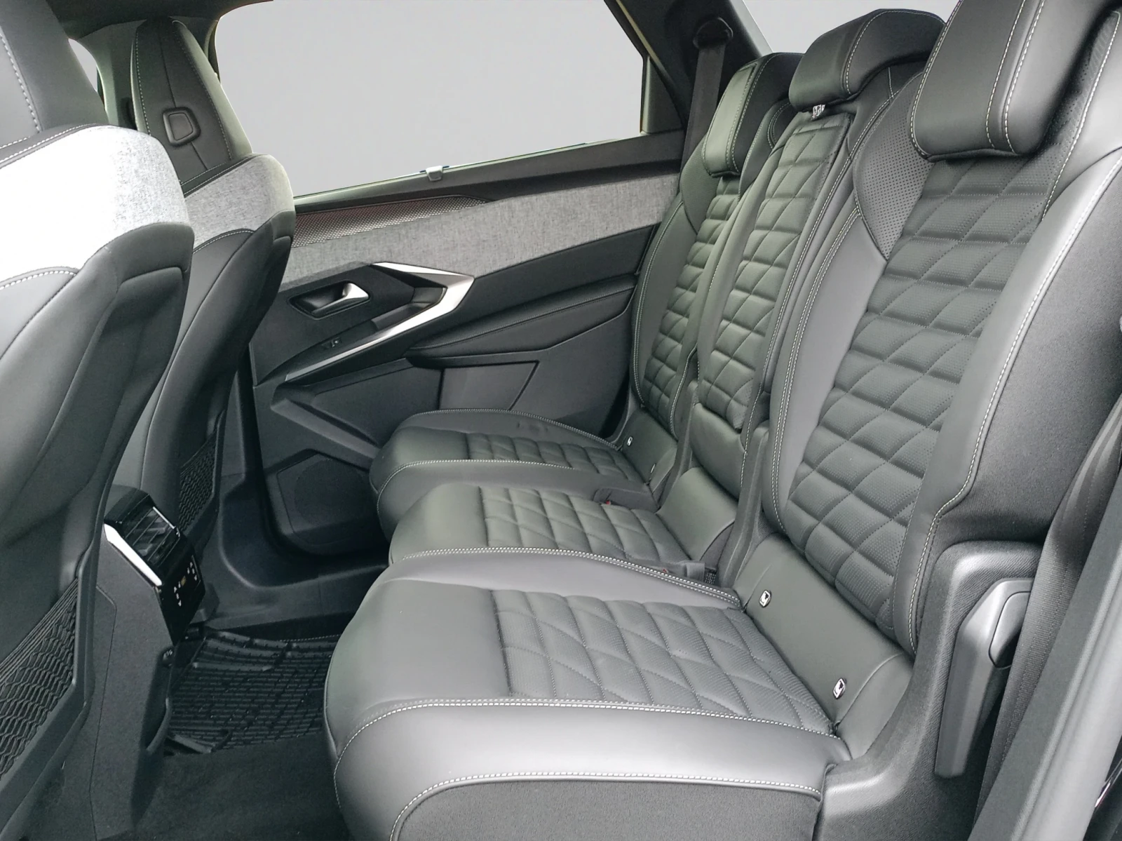 Peugeot 5008 GT 1.2 PureTech 145 HYBRID 48V e-DCS6 EURO 6.4 | Mobile.bg � ����������� 11