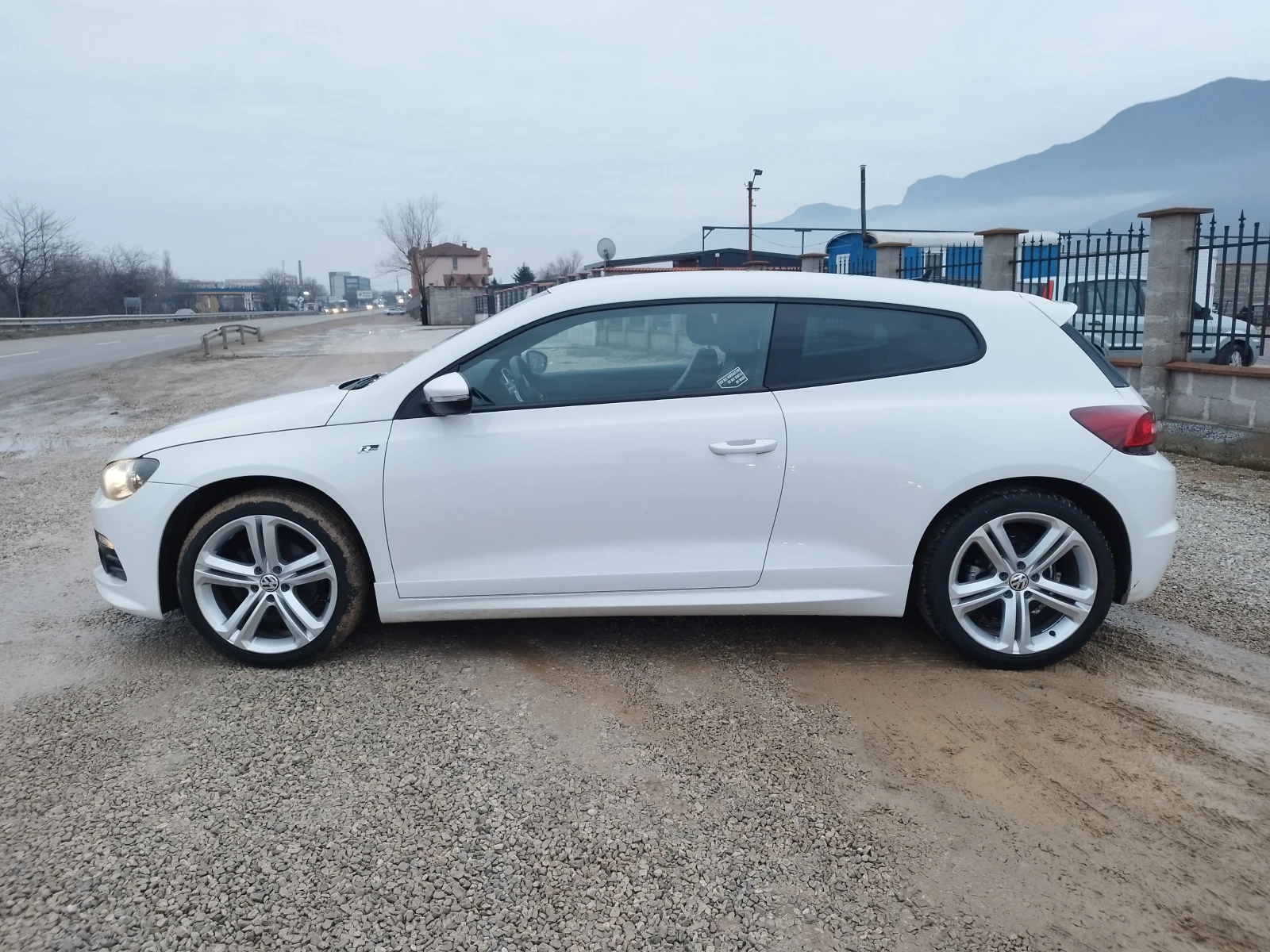 VW Scirocco 1, 4 tsi R Line - изображение 2