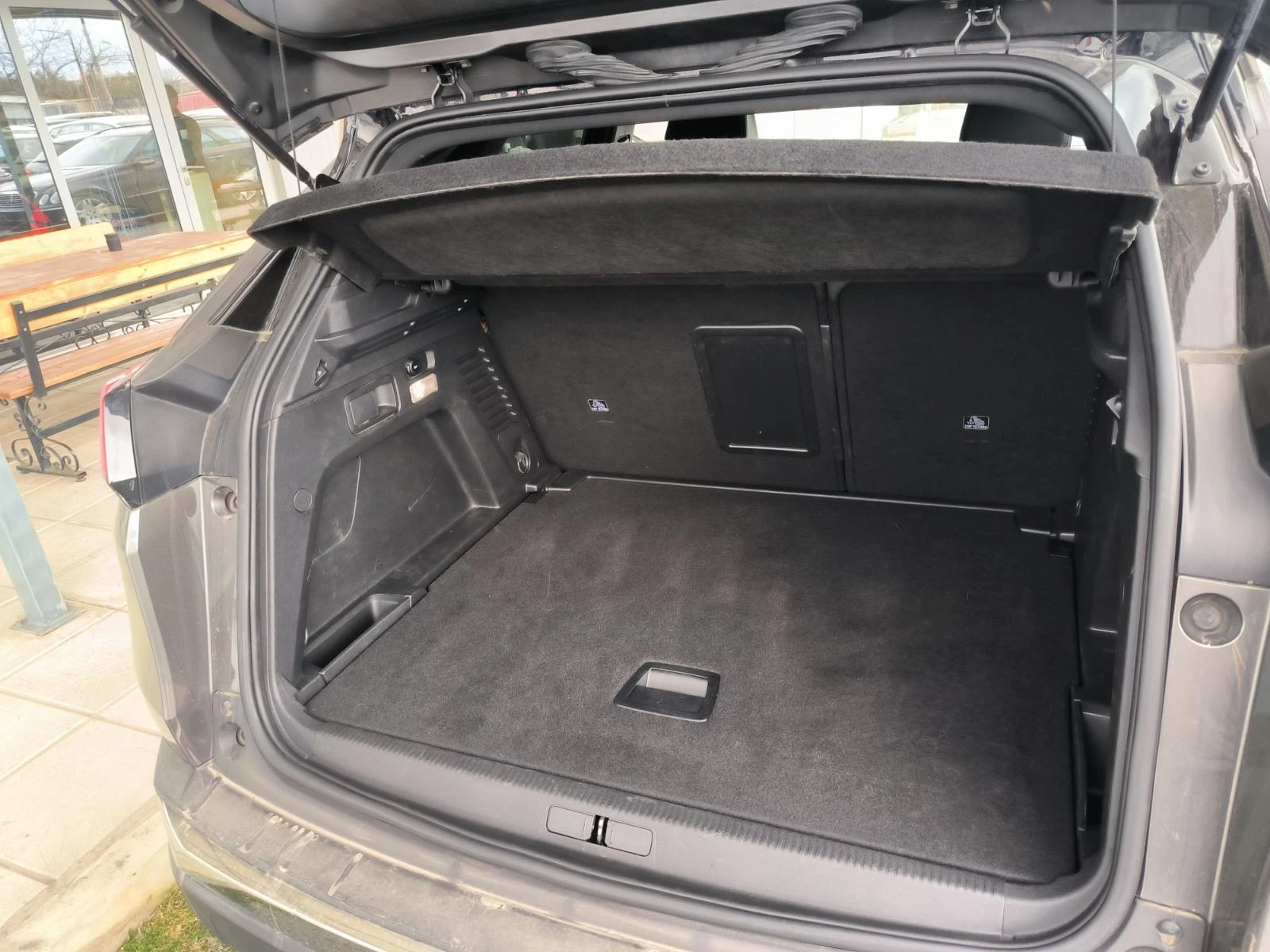 Peugeot 3008 1.5d-Navi-Automat-Kamera-Euro-6D-Keyless, снимка 6 - Автомобили и джипове - 53822694